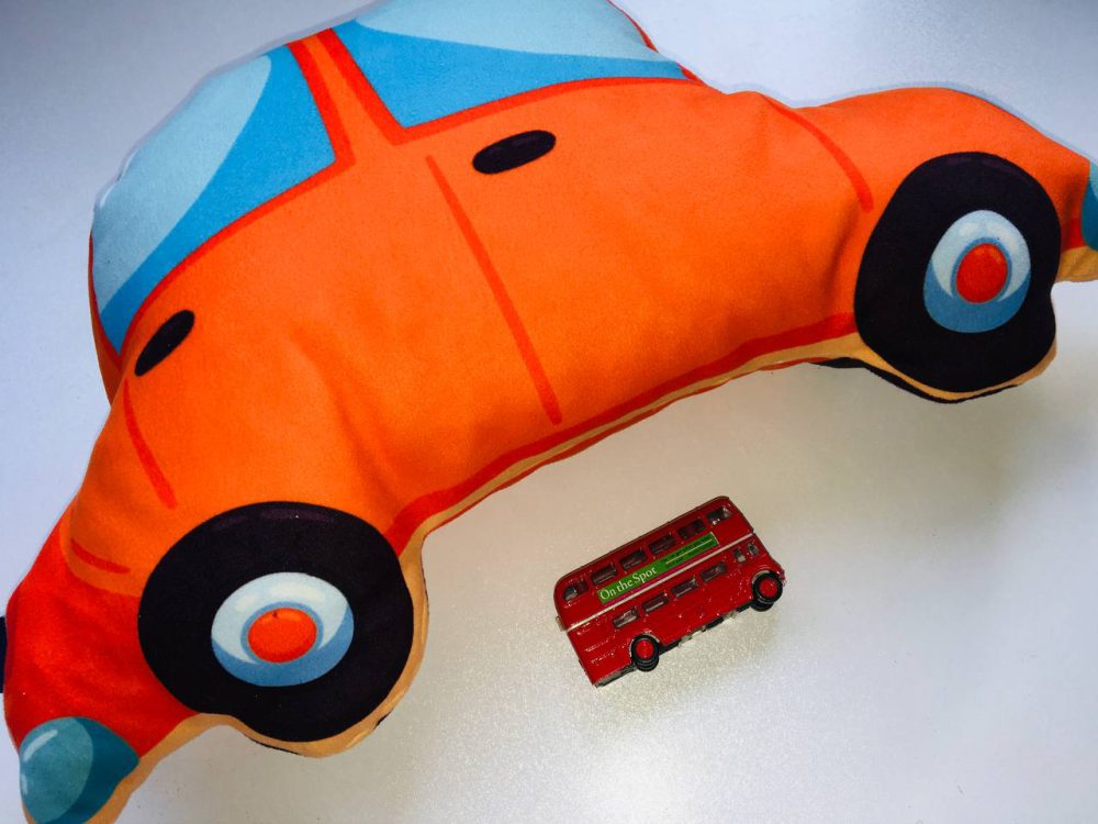 8 4 1000x750 - عروسک فسقلی ماشین نارنجی کد 008